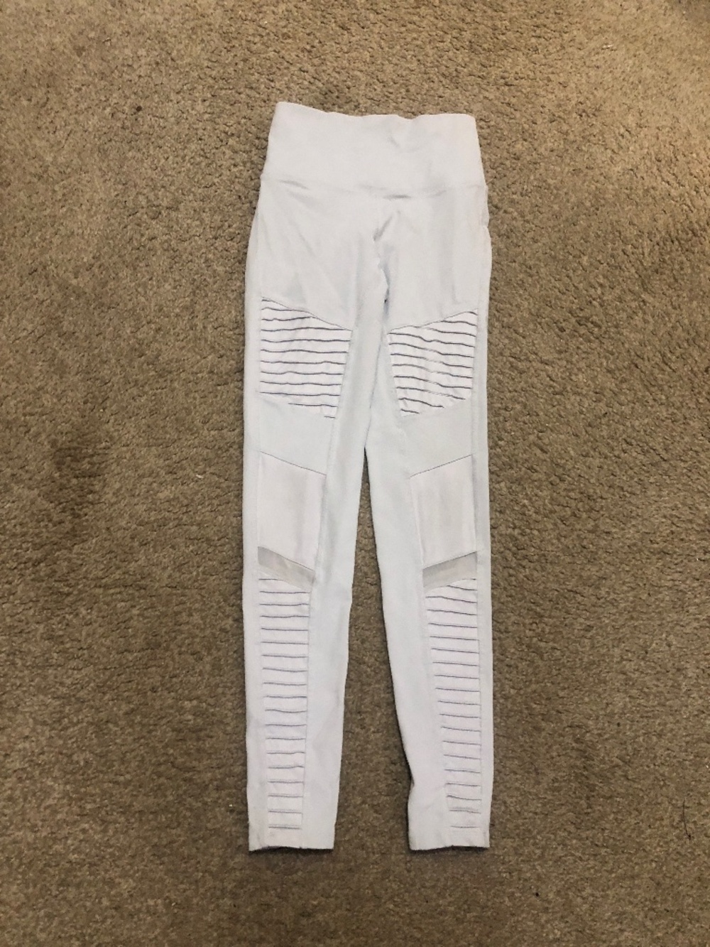 Alo Yoga High-Waist Moto Leggings in gray